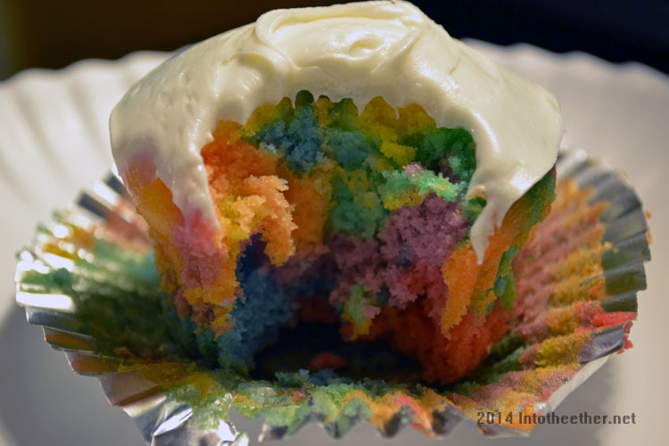 2014-02-11_Rainbow-Cake07