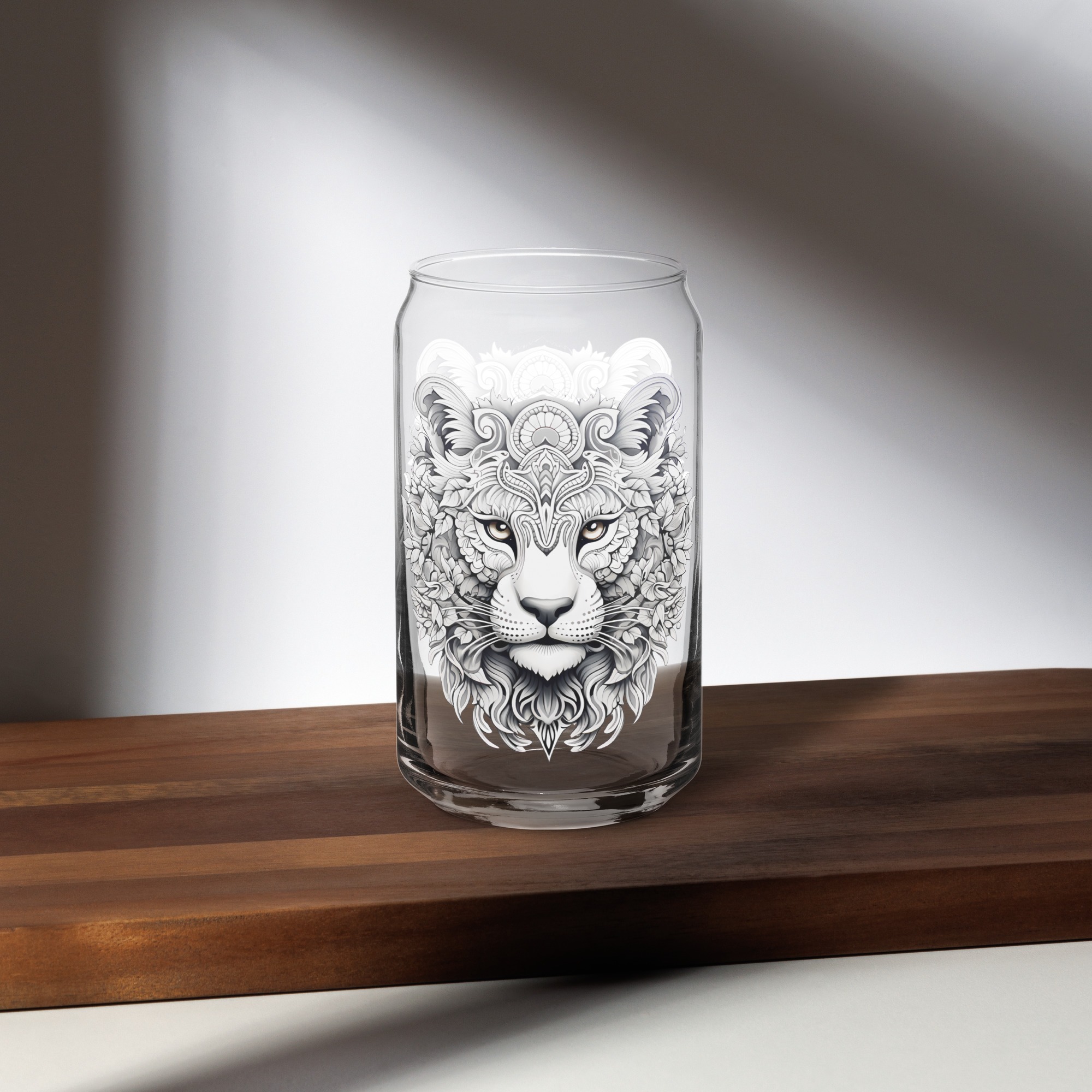 The Elaborate Lion | Can-shaped glass